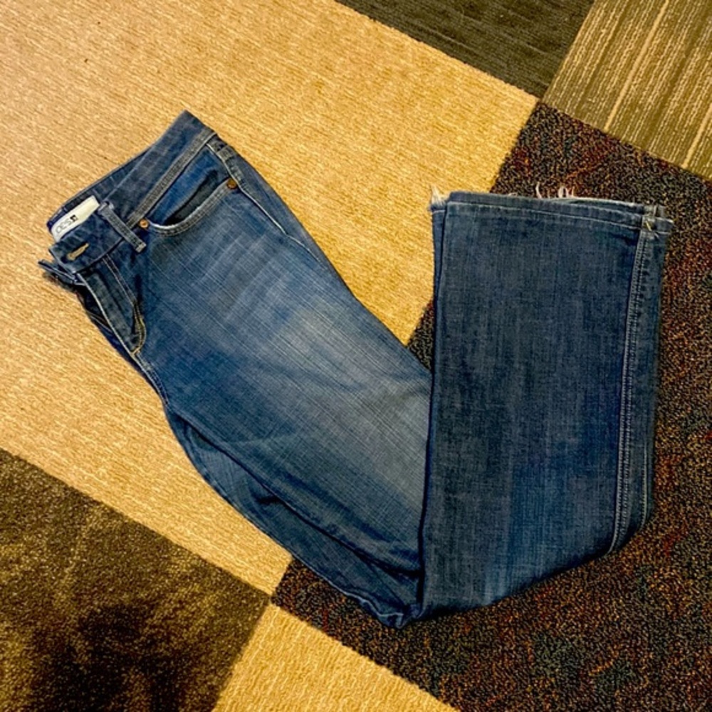 JOEs jeans. Wide flare leg. Worn but in great shape, see photos